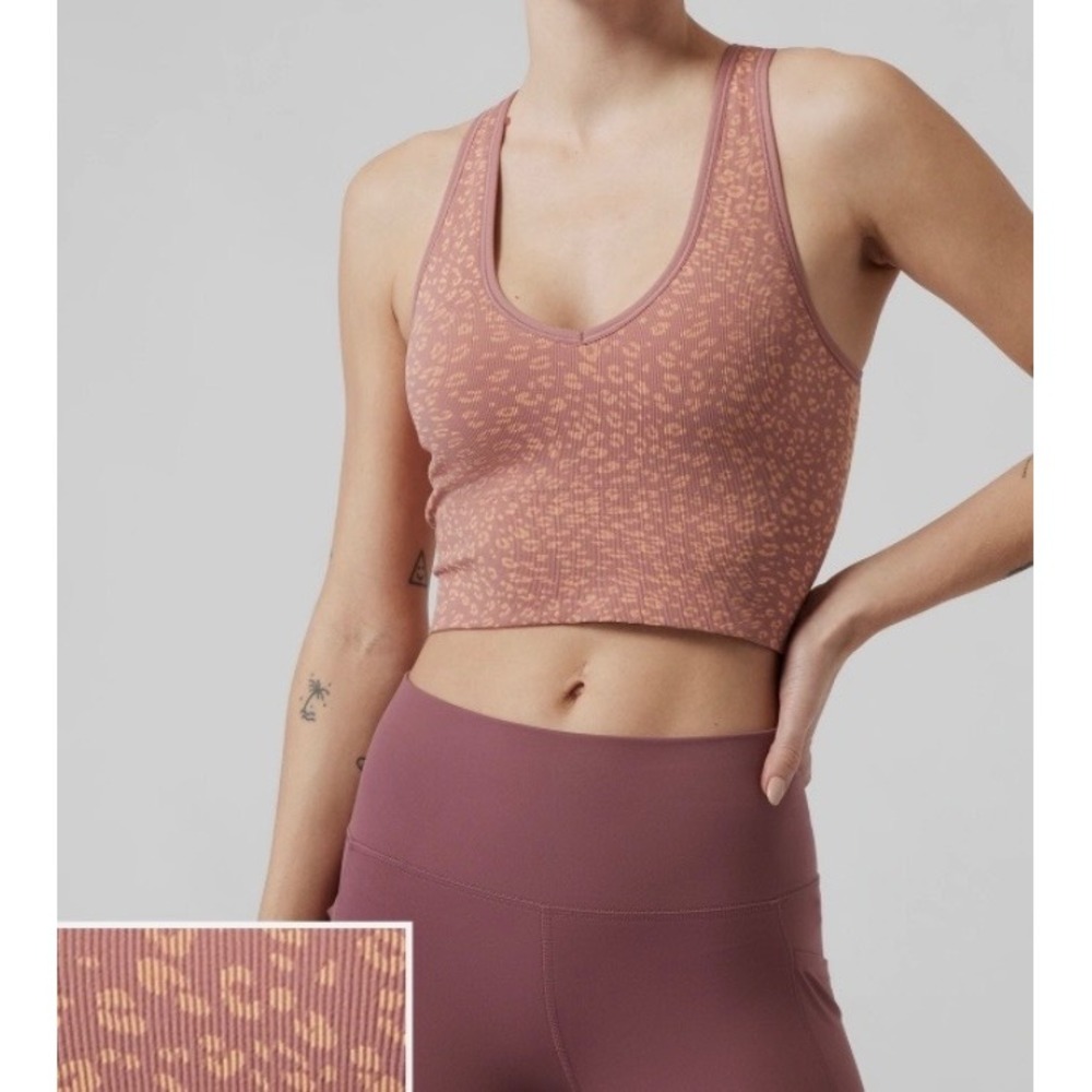 Athleta‎ Aurora Seamless V Neck Crop Top Pink Animal Print Medium Gym Workout